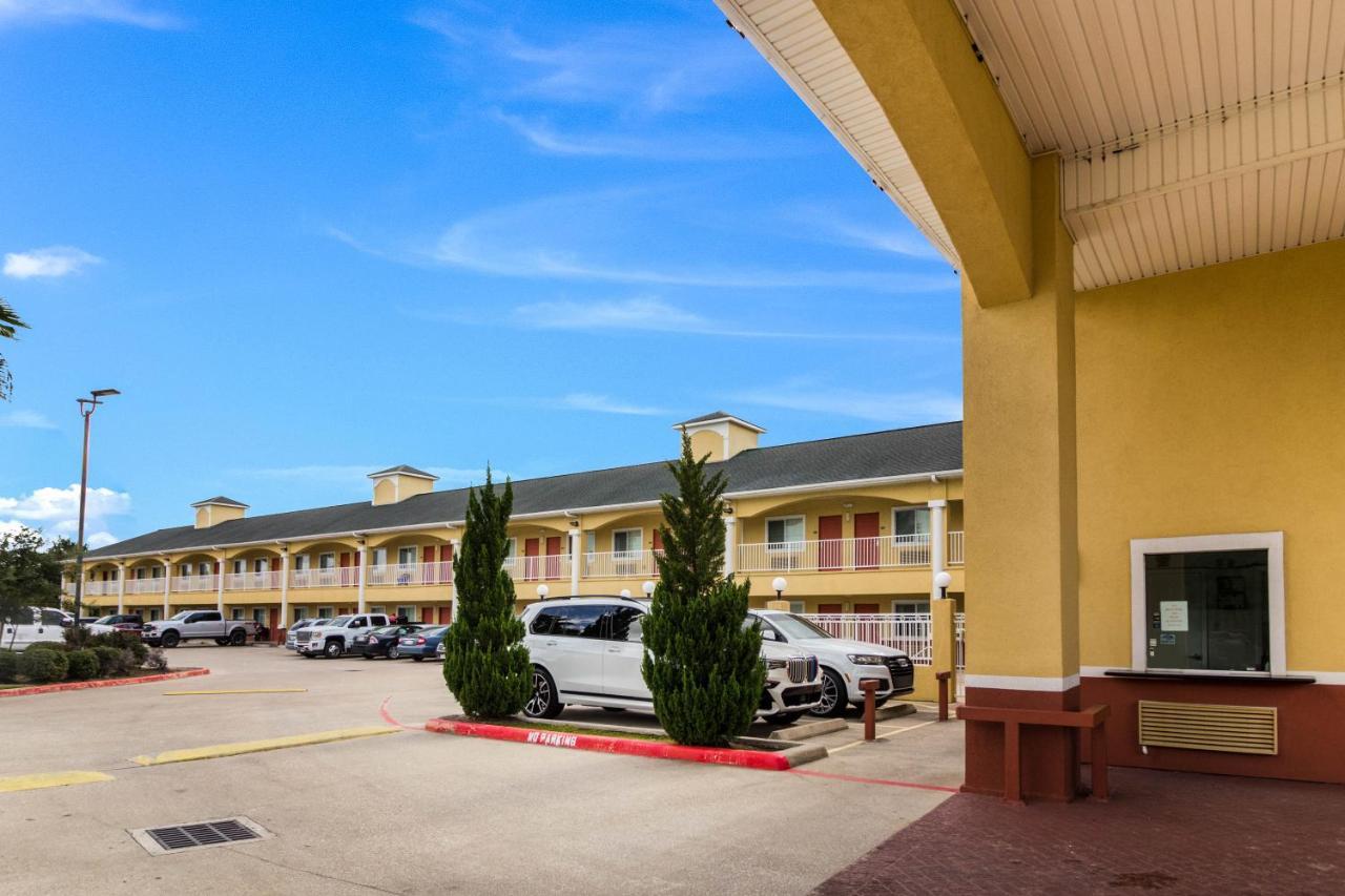 Scottish Inn And Suites Бейтаун Екстериор снимка