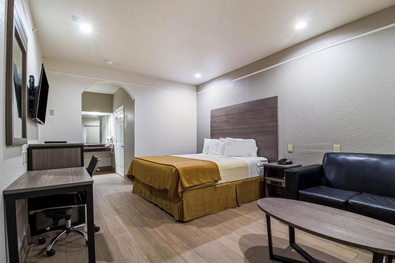 Scottish Inn And Suites Бейтаун Екстериор снимка