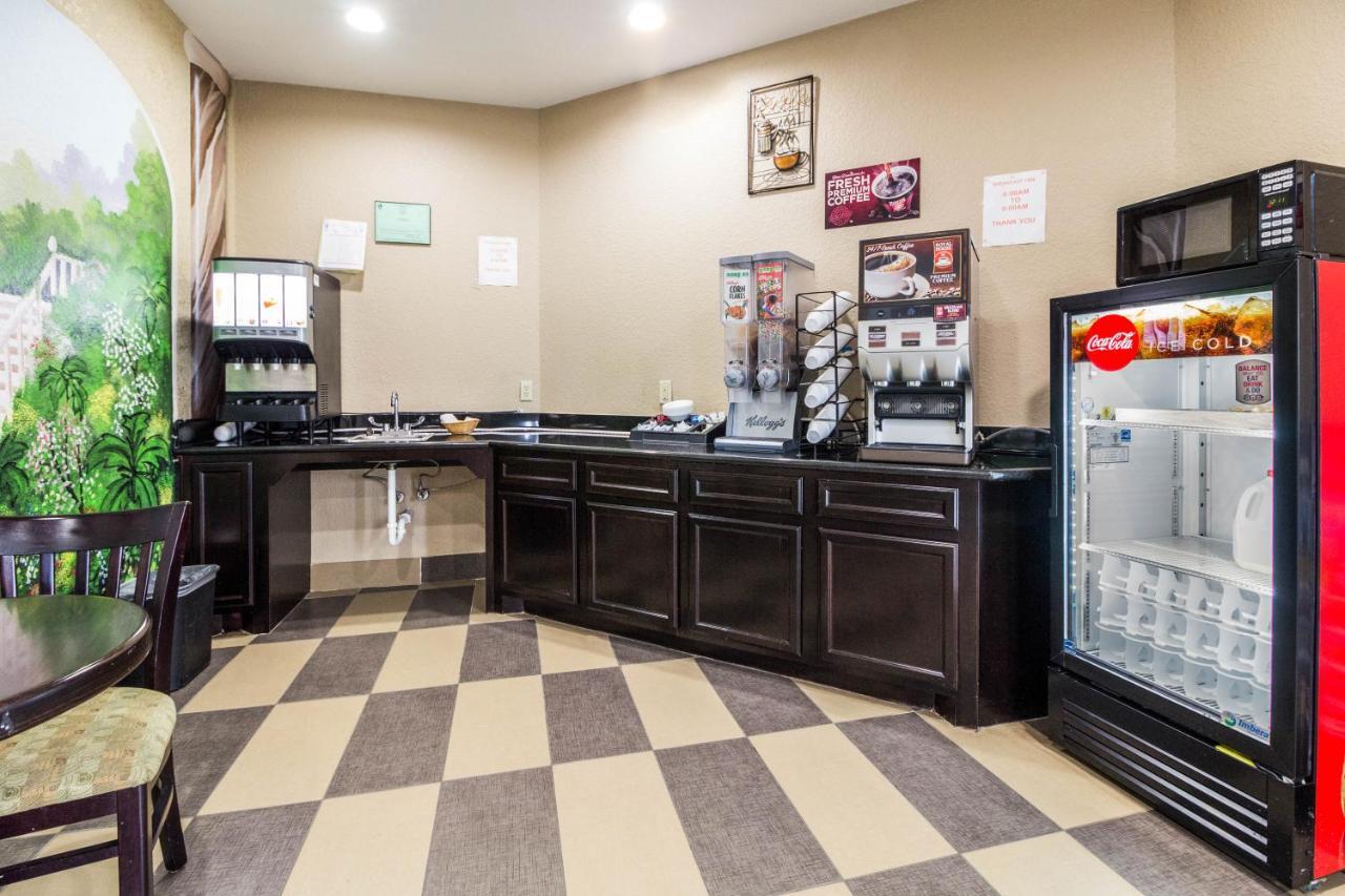 Scottish Inn And Suites Бейтаун Екстериор снимка